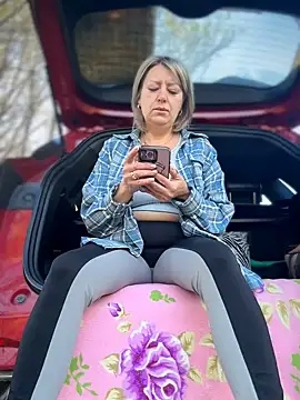 Milena-MilfaXXX online show from April 2026 02:04:02 AM