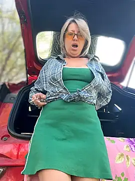 Milena-MilfaXXX online show from April 2026 04:18:01 AM