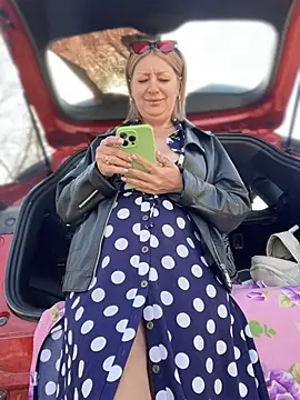 Milena-MilfaXXX online show from April 2026 04:08:01 AM