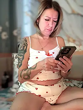 Milena-MilfaXXX online show from November 2025 04:23:01 AM