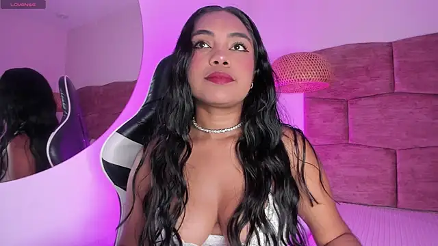 Snapshot of dani_velvet chatting on December 2025 02:43:02 AM dani velvet online show from December 2025 02:43:02 AM