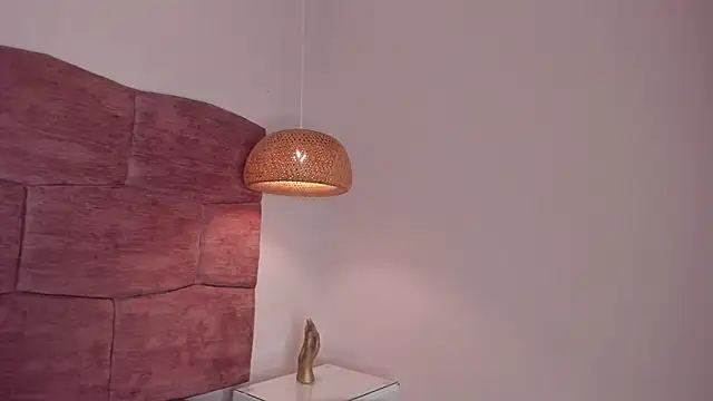 Snapshot of dani_velvet chatting on February 2026 03:04:01 AM dani velvet online show from February 2026 03:04:01 AM