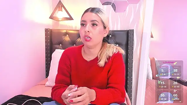 lucia-cute online show from April 2026 06:56:01 PM