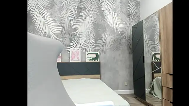 flooora 0 online show from November 2025 02:01:03 AM