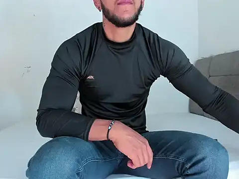 Snapshot of Edy_coltt chatting on September 2025 01:58:02 PM Edy coltt online show from September 2025 01:58:02 PM