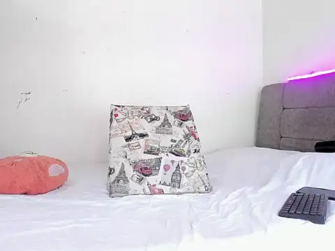 Snapshot of Edy_coltt chatting on September 2025 01:33:02 PM Edy coltt online show from September 2025 01:33:02 PM