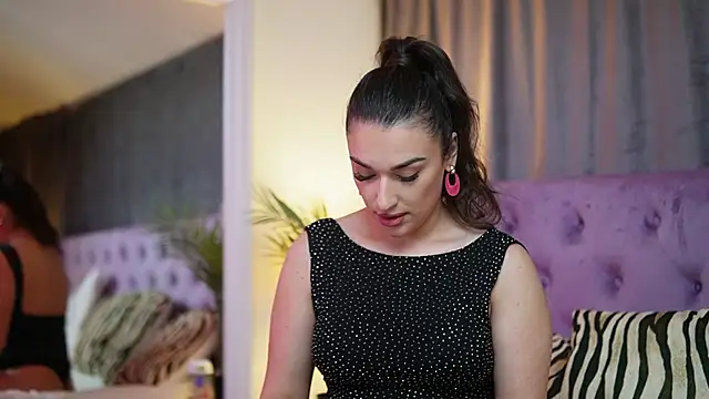 EmmaDallas online show from November 2025 08:42:01 PM