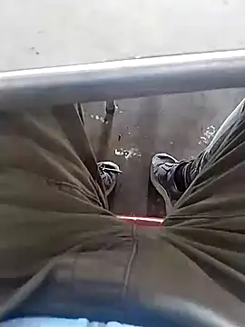 Snapshot of Aliyeni1 chatting on December 2025 09:21:01 AM Aliyeni1 online show from December 2025 09:21:01 AM