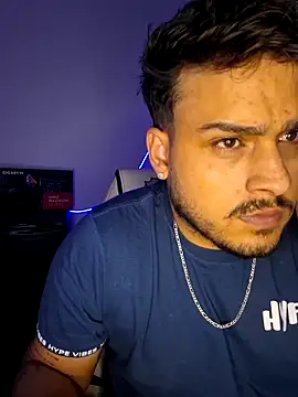 Mineirinhoot online show from May 2026 09:01:02 PM