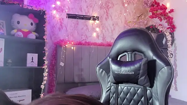 Scarlett21   online show from February 2026 08:53:02 PM