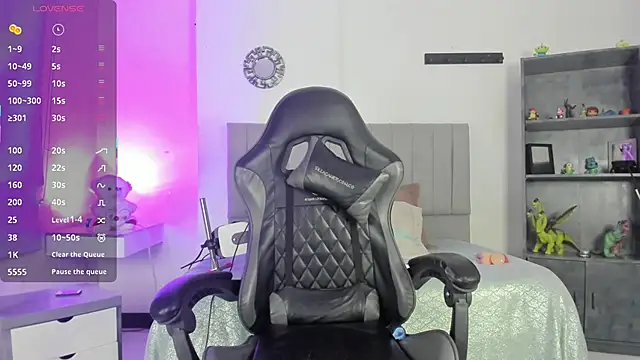 Scarlett21   online show from October 2025 04:44:01 AM