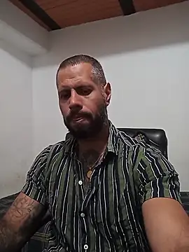 Matheus Blaze online show from November 2025 03:49:02 PM