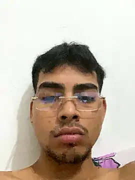 MarAndrws online show from November 2025 03:18:01 PM