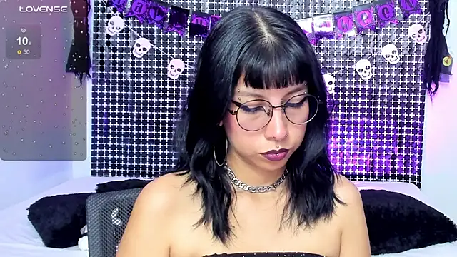 Rose 72 online show from October 2025 07:35:01 PM