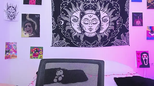 Rose 72 online show from April 2026 06:43:01 PM