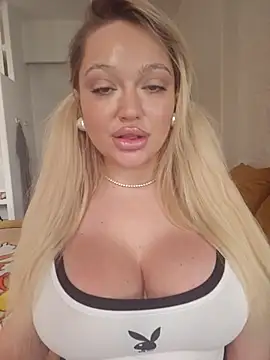 misstitmouseofficial online show from October 2025 10:58:02 AM