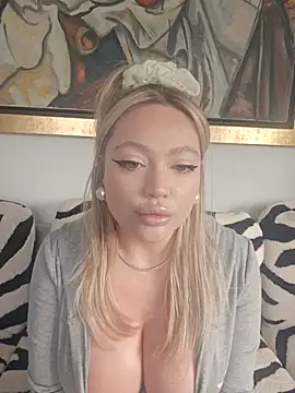 misstitmouseofficial online show from February 2026 11:12:01 AM