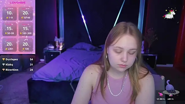 CrystallPaws online show from September 2025 01:56:02 AM