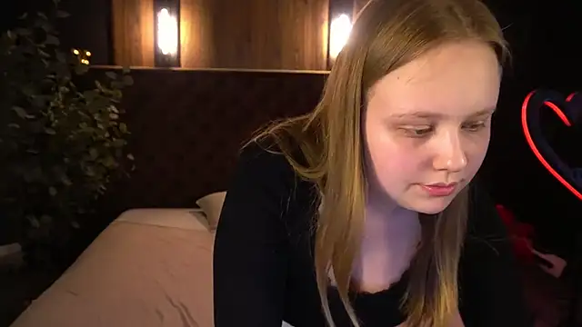 CrystallPaws online show from May 2026 05:37:01 AM