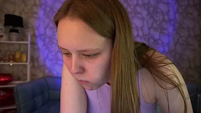 CrystallPaws online show from April 2026 05:59:01 AM