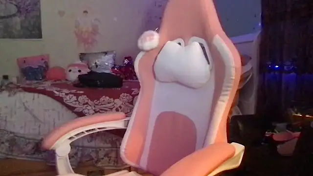 Snapshot of nekowaifuuu chatting on October 2025 04:25:02 AM nekowaifuuu online show from October 2025 04:25:02 AM