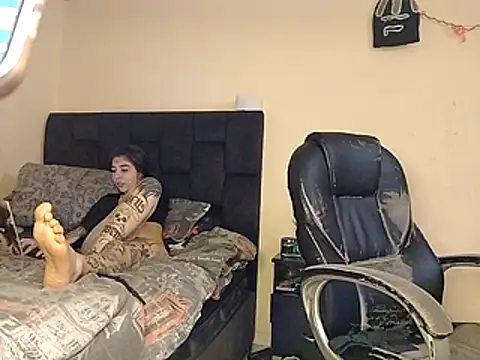 Snapshot of saenzjulieta1 chatting on October 2025 05:21:01 PM saenzjulieta1 online show from October 2025 05:21:01 PM