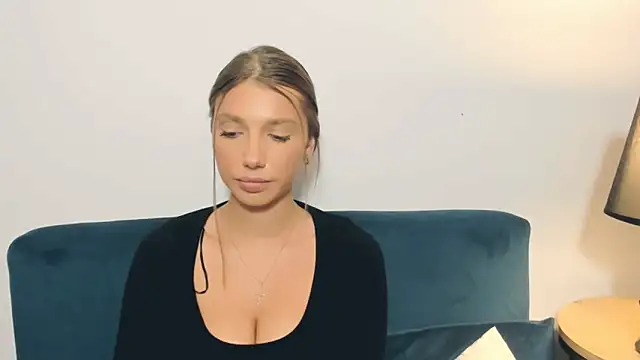 EmmaGorgeous online show from March 2026 06:11:01 PM