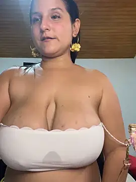 Alina0 online show from September 2025 07:41:02 PM