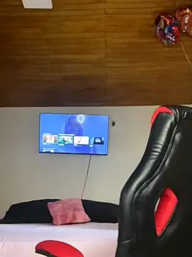 Alina0 online show from September 2025 08:33:01 PM