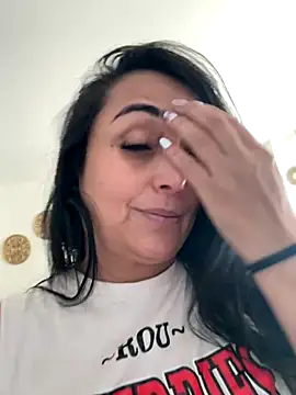 hotadhara01 online show from November 2025 02:29:02 PM