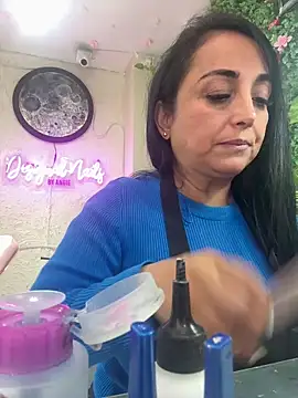 hotadhara01 online show from February 2026 06:05:02 PM