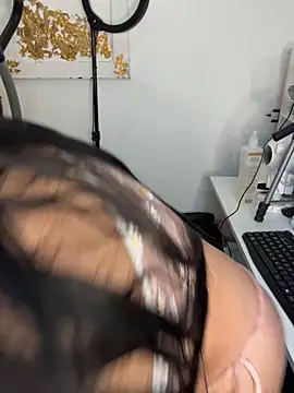 hotadhara01 online show from November 2025 04:12:02 PM