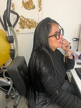 hotadhara01 online show from October 2025 02:32:01 AM