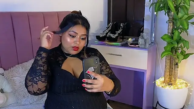 Hela Collins online show from April 2026 03:14:02 AM