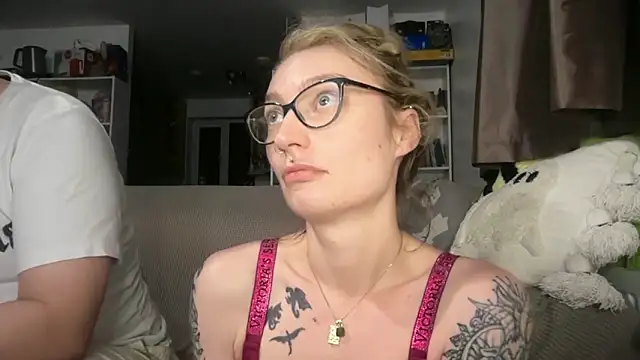 harleyblair online show from May 2026 10:06:02 PM