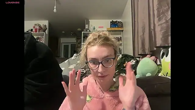 harleyblair online show from November 2025 11:05:01 PM