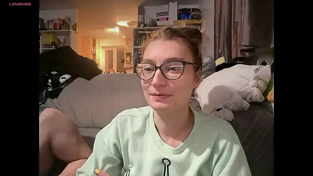 harleyblair online show from April 2026 10:11:01 PM