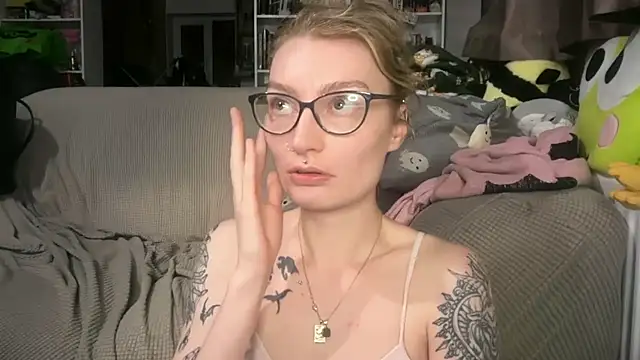 harleyblair online show from July 2026 10:31:02 PM