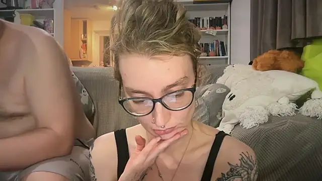 harleyblair online show from June 2026 10:10:01 PM
