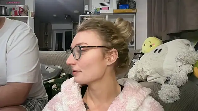 harleyblair online show from March 2026 11:31:01 PM