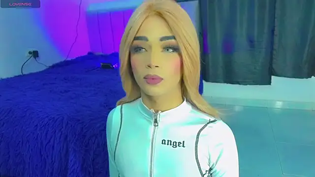 HANNAH BACKERS online show from October 2025 03:47:01 AM