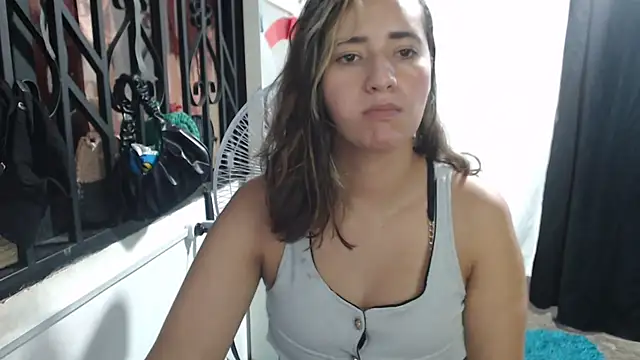 annie clark2 online show from November 2025 09:30:01 PM