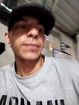 Tussi-amor online show from November 2025 09:25:02 PM