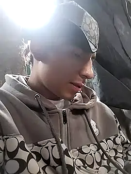 Tussi-amor online show from January 2026 01:04:01 PM