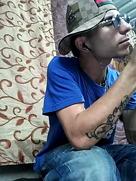 Tussi-amor online show from October 2025 09:49:02 PM