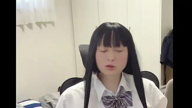 Snapshot of Mia032 chatting on December 2025 01:42:01 AM Mia032 online show from December 2025 01:42:01 AM