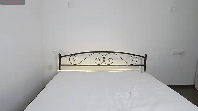 AlexsisFaee online show from April 2026 06:51:02 AM