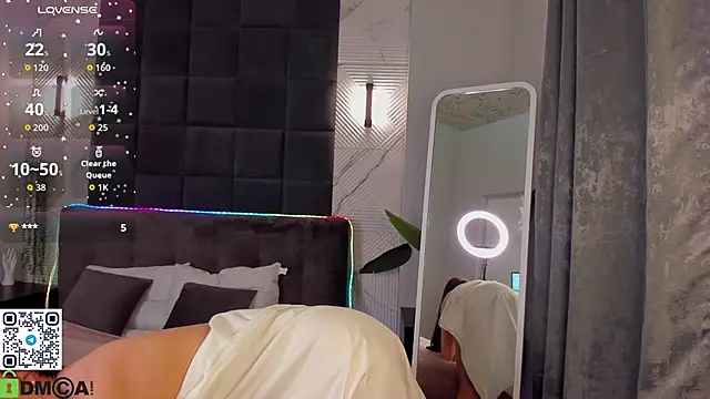 MalvinaDream online show from October 2025 01:18:01 AM