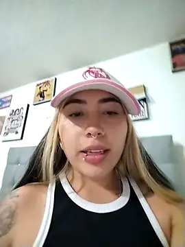  ManuVeelez online show from November 2025 01:10:02 AM