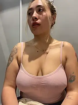  ManuVeelez online show from September 2025 12:11:01 AM